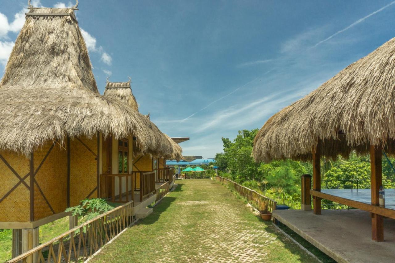 Reddoorz @ Tambolaka Sumba Hotel Lokokaki Exterior foto