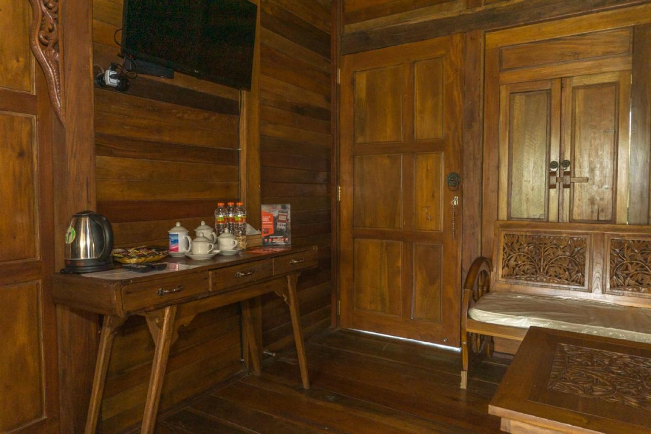 Reddoorz @ Tambolaka Sumba Hotel Lokokaki Exterior foto