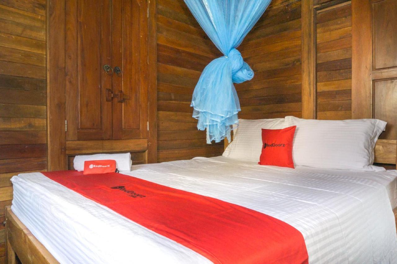 Reddoorz @ Tambolaka Sumba Hotel Lokokaki Exterior foto